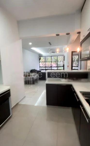2 Bed Condo for Sale in  Warner Court - Image 4
